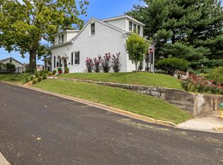 721 S 4th St, Saint Charles, MO 63301