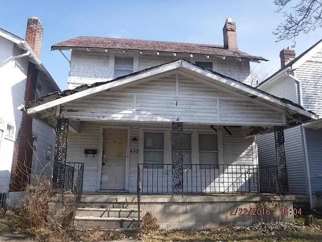 432 S Ogden Ave photo 1