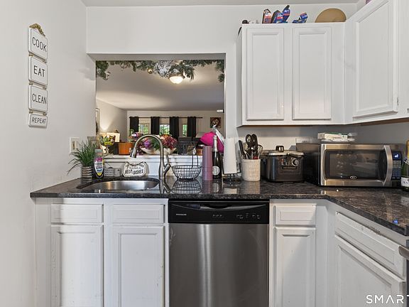 4th image of 1425 Quinnipiac Avenue #304