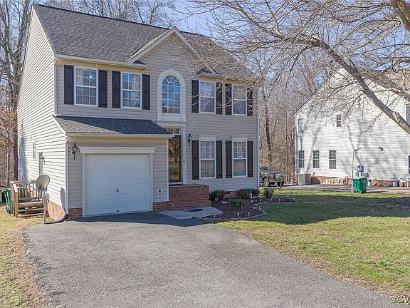2nd image of 3921 Meadowview Ln