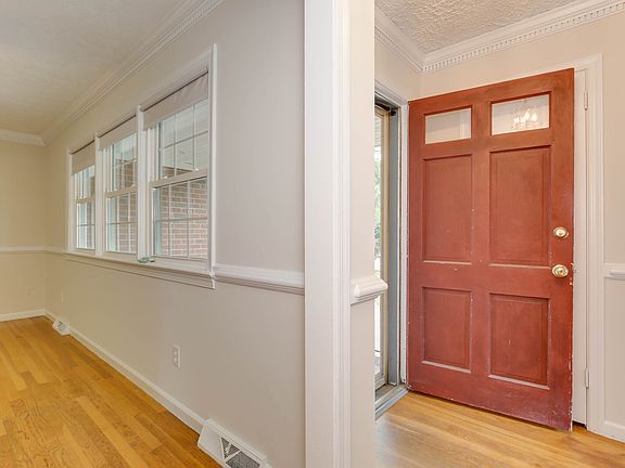 5th image of 729 Mayland Dr