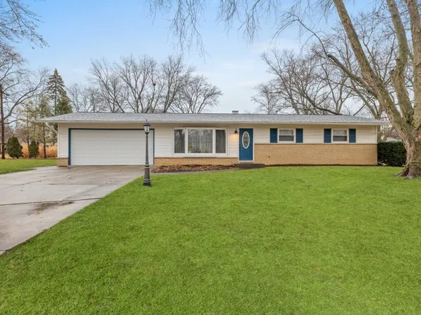 3S481 Osage Dr, Glen Ellyn, IL 60137