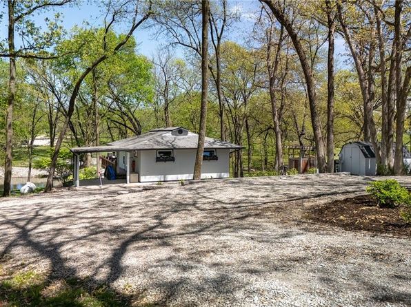 206 Lake Viking Ter, Gallatin, MO 64640