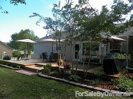 large new deck, fire pit, gas grill stays