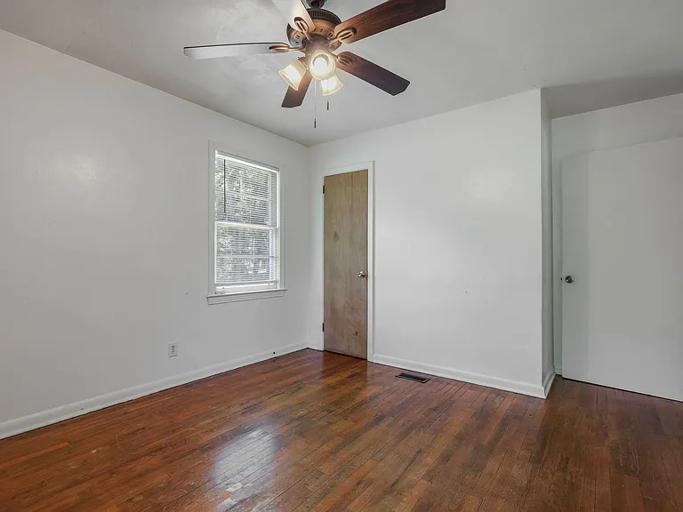 1621 Mayhew St — Photo 35