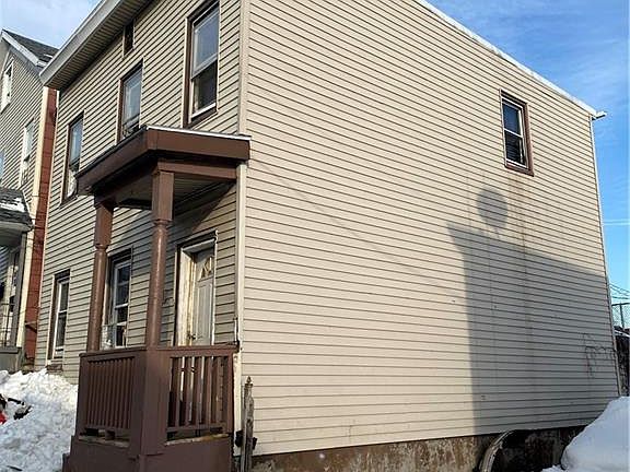 2nd image of 10 Stewart Pl