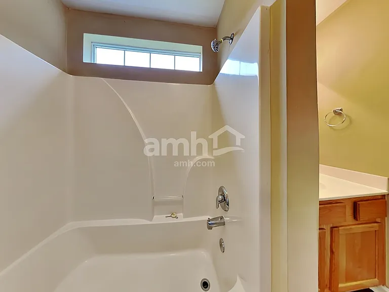 9128 Fieldstone Trce — Photo 10