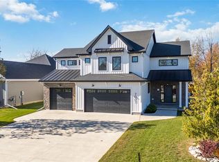 Blue Coast Horizon Community, Plympton Wyoming, ON N0N 1E0