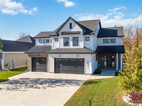 7007 Blue Coast Hts, Plympton Wyoming, ON N0N 1E0