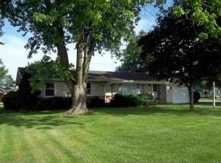 111 Meyer St, Cecil, WI 54111
