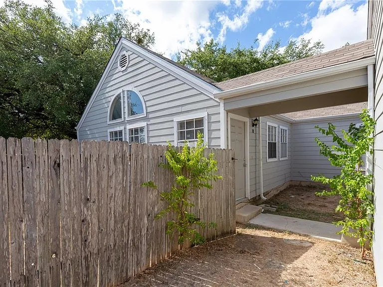 8807 Pineridge Dr #A — Photo 16