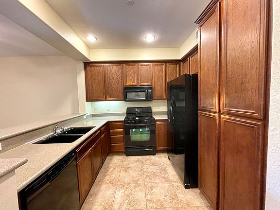 3rd image of 8878 Spectrum Center Blvd