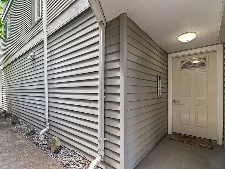 323 N 48th St #C — Photo 3