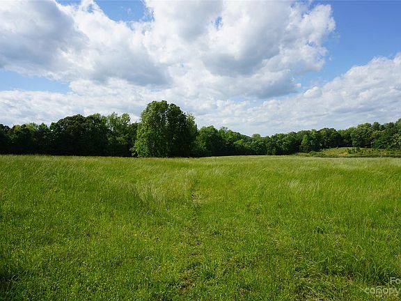 3rd image of 3288/AC Old Limestone Rd E #1