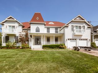 27 Columbus Dr, Monmouth Beach, NJ