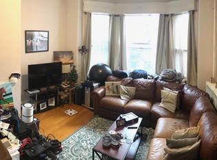 375 Commonwealth Ave #2R, Boston, MA 02115