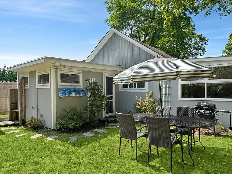 36 Lamb Ave — Photo 16