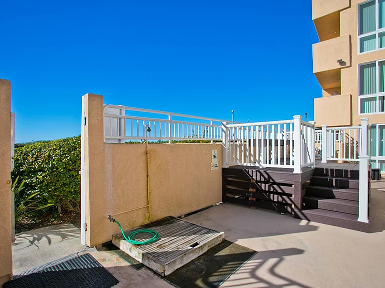 4627 Ocean Blvd #220 — Photo 30