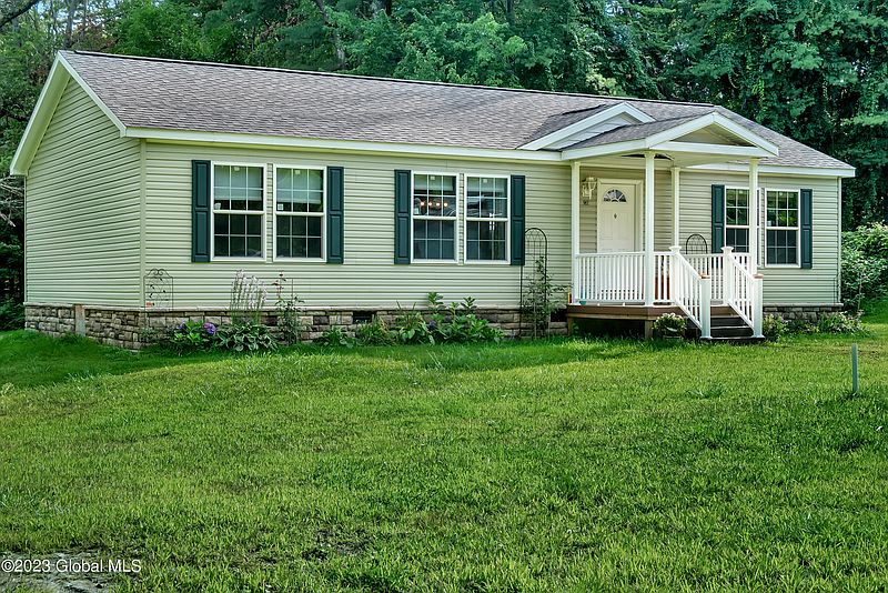 2nd image of 239 Northline Road