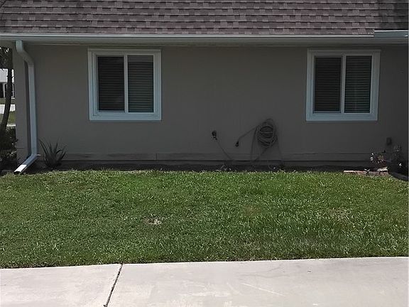 4th image of 18579 Robinson Ave