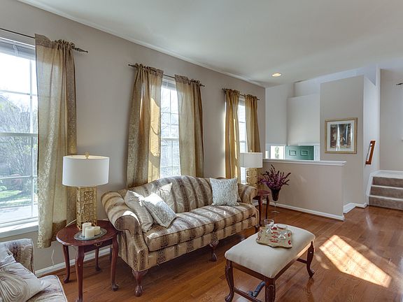 5th image of 8820 Flatbush Ct