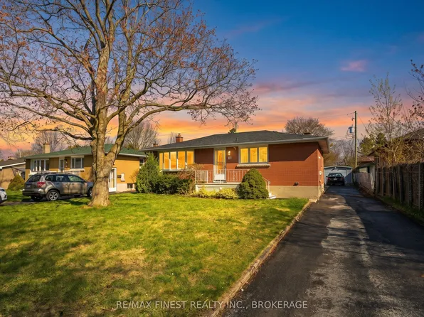 41 Campbell Cres, Kingston, ON K7M 1Z6