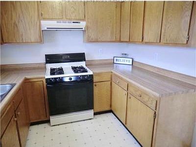 5th image of 408 Centralia St