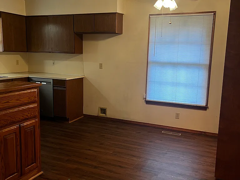 2119 S Ferguson Ave — Photo 15
