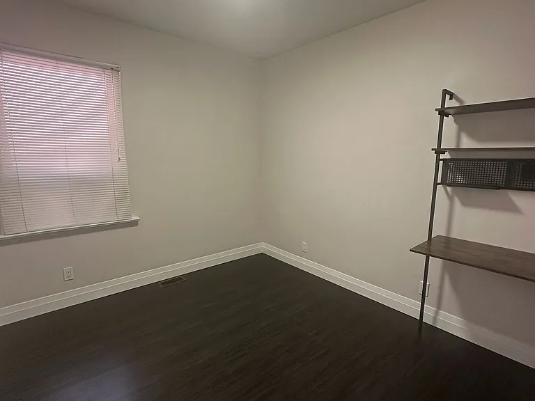 68 Melville Ave #UPPER — Photo 4