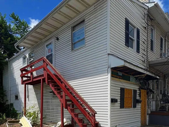 307 Laurel Blvd, Pottsville, PA 17901