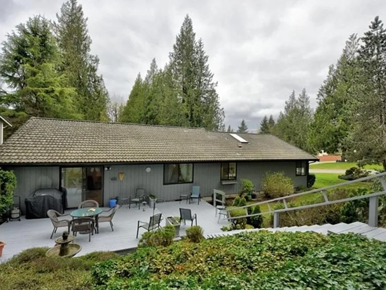 3137 Hampton Dr SW — Photo 2