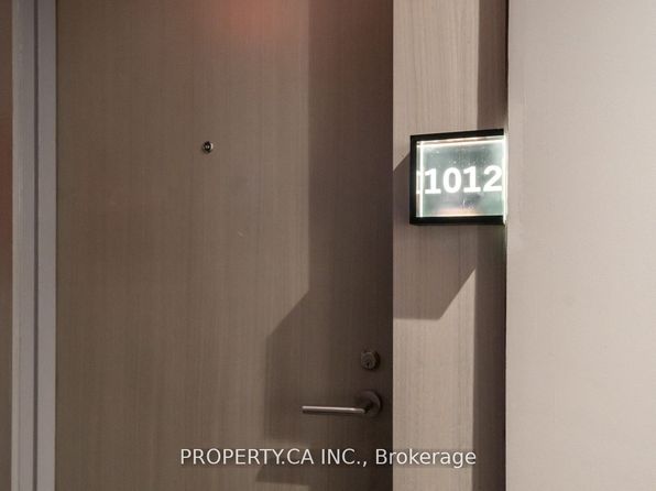 111 Bathurst St #1012-C01, Toronto, ON M5V 0M9