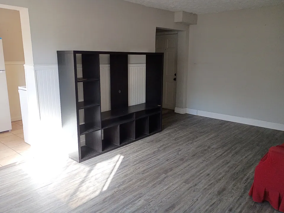 607 W Fairview Ave #9