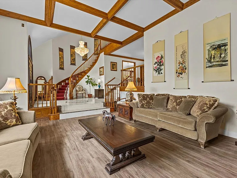 2705 Clear Creek Ln — Photo 9