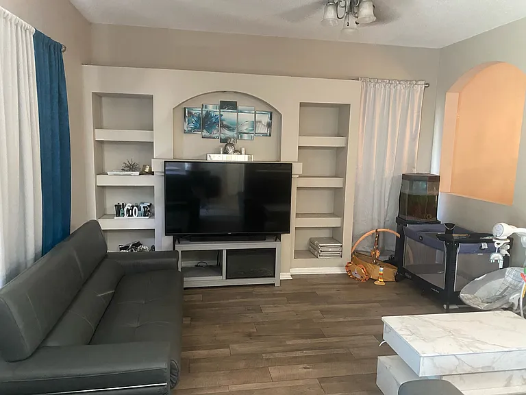 11859 Dunster Ln — Photo 3