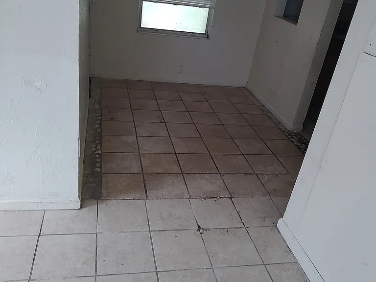 538 State St — Photo 41
