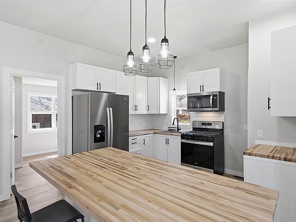 5th image of 617 W 4th St S