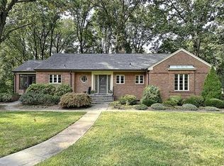 3216 Juniper Ln, Falls Church, VA 22044