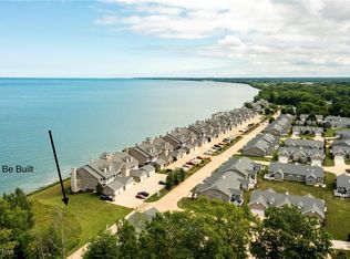 1204 Whispering Shrs, Vermilion, OH