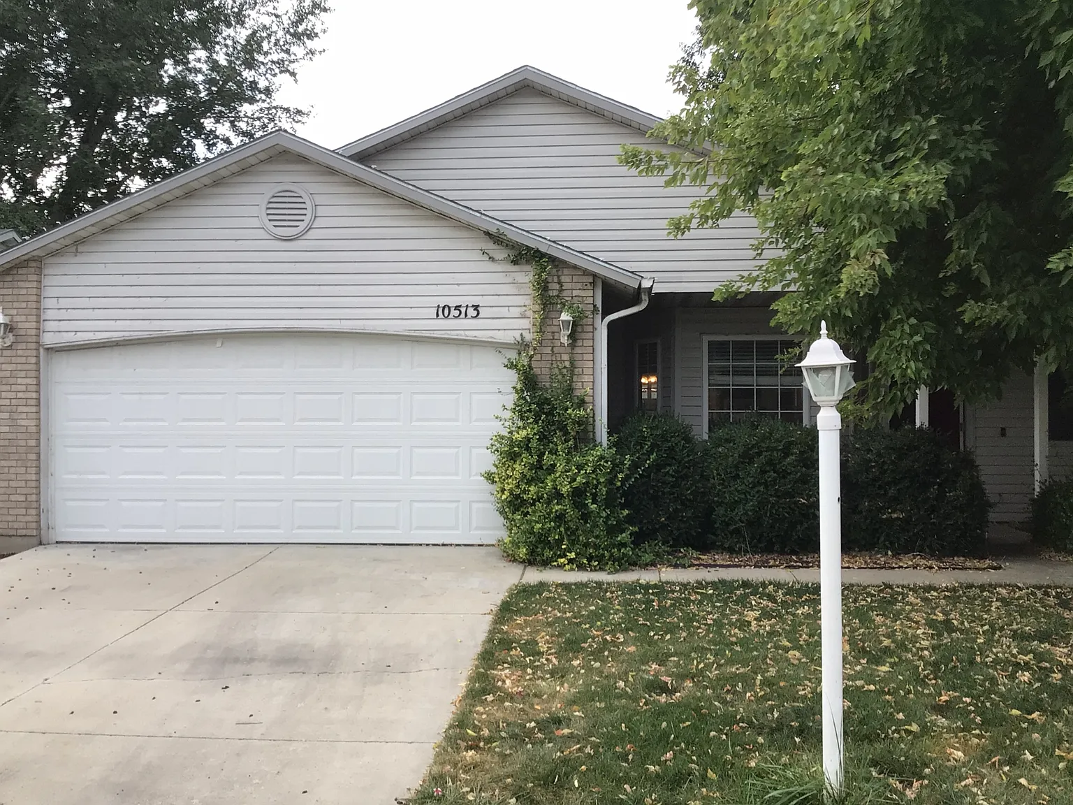 3 bed, 2.0 bath, 1126 sqft, $2,185 — Photo 1