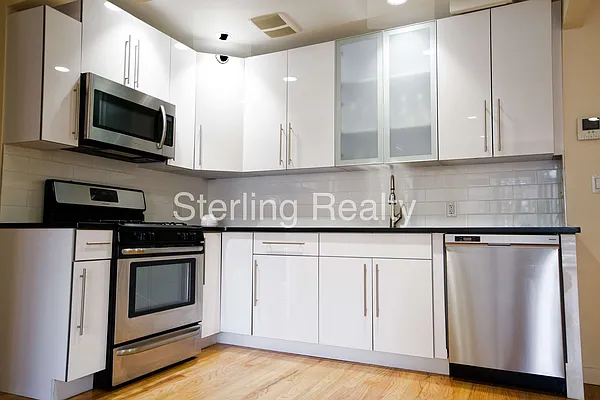 Rented by Sterling Realty Solution Inc | media 3
