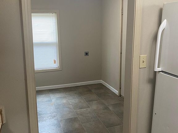 2nd image of 442 Lakeland Dr #1