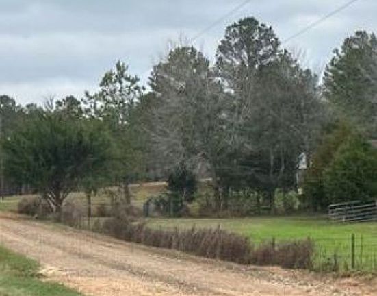 Exterior Neighborhood (street photo)