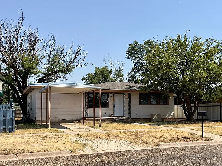 1717 Grant St — Photo 2