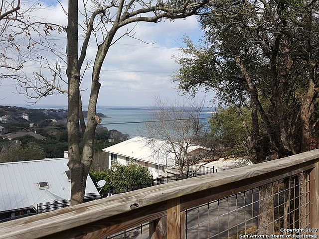 1st image of 841 Hill Top Dr