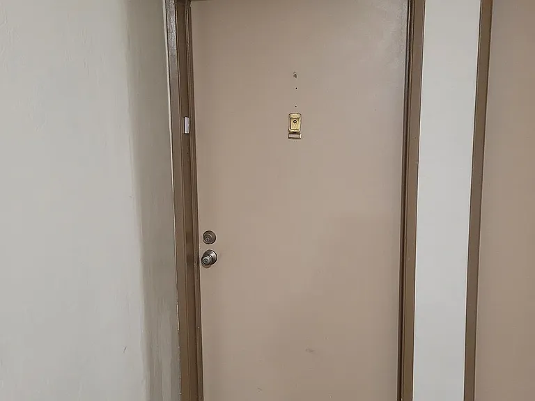 100 - Kimberly Apartments — Photo 41