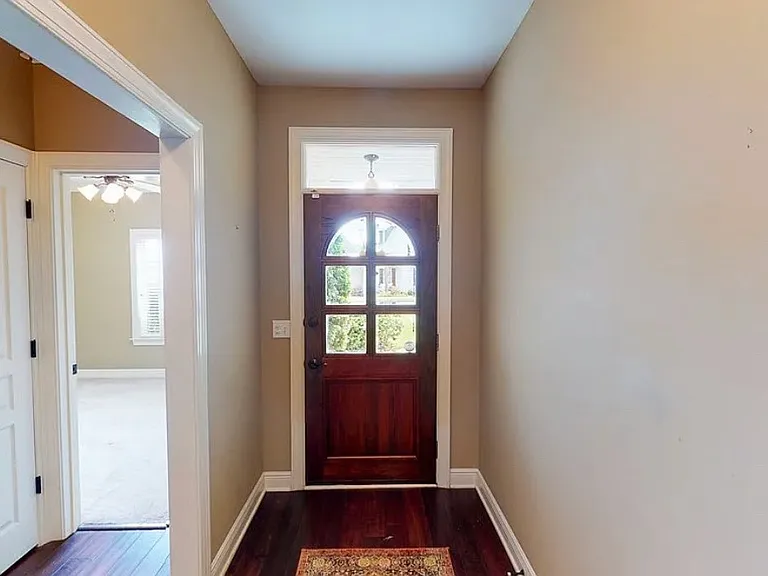 242 Chloe Ct — Photo 2