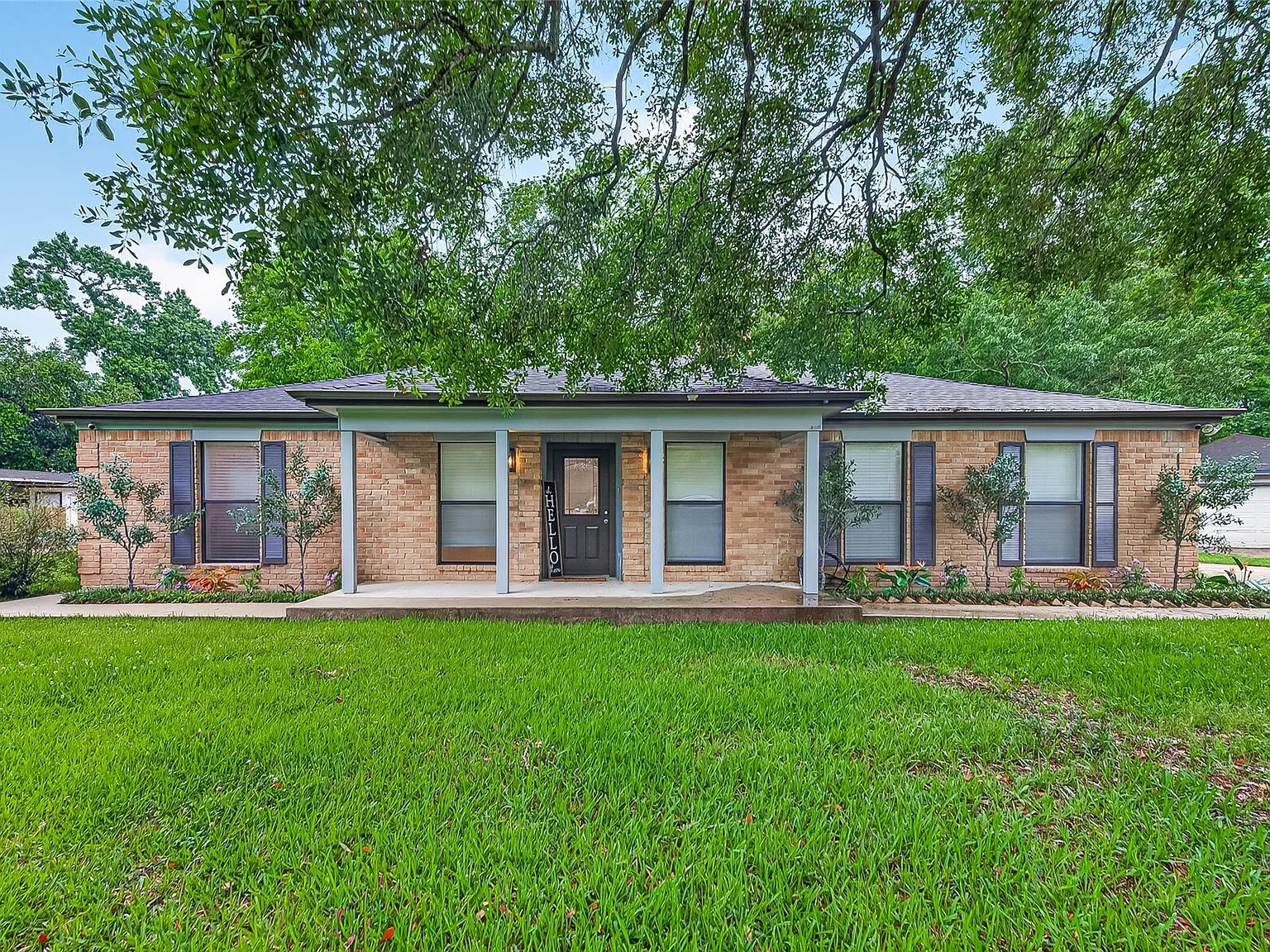 4 bed, 3.0 bath, 2793 sqft, $2,500 — Photo 1