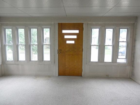 Sunroom with all newer windows 