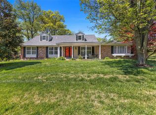 401 Sunnyslope Dr, Ballwin, MO